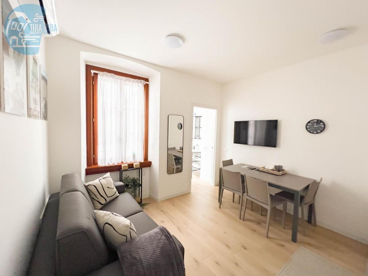 Piazza Della Borsa 3C Tirabora Short Rent Apartment Trieste Bagian luar foto