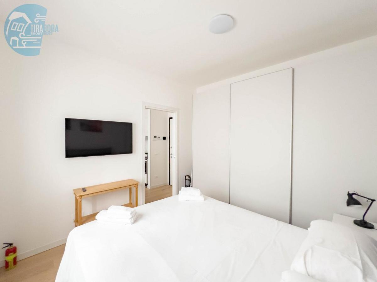 Piazza Della Borsa 3C Tirabora Short Rent Apartment Trieste Bagian luar foto