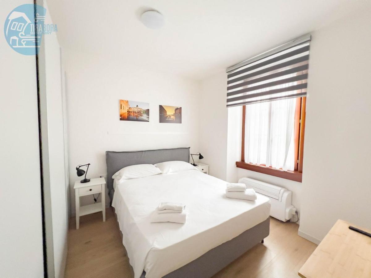 Piazza Della Borsa 3C Tirabora Short Rent Apartment Trieste Bagian luar foto
